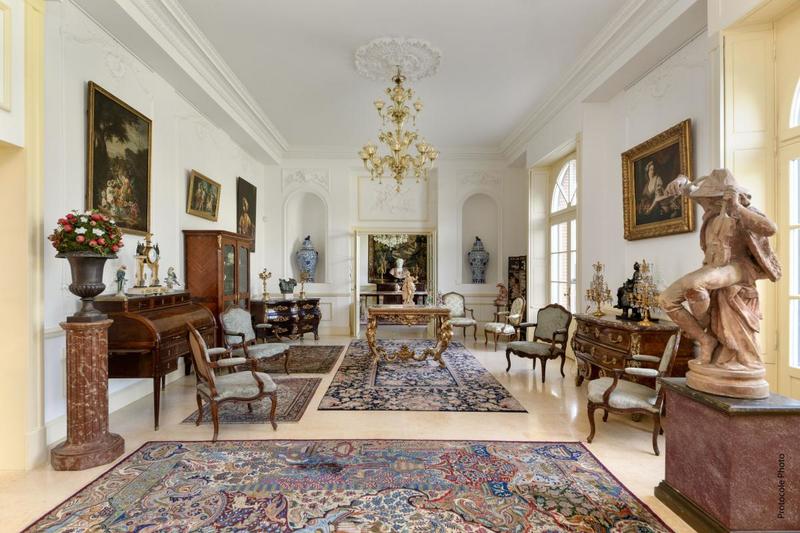 Demeure - 330 m² - 7 pièces