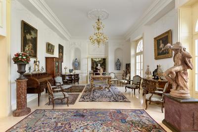 Demeure - 330 m² - 7 pièces