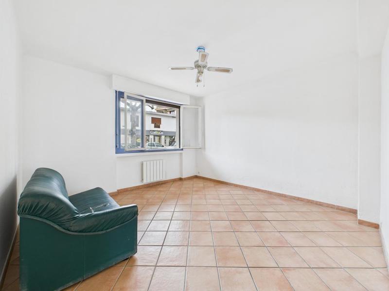 Appartement ancien - 83 m² - 4 pièces