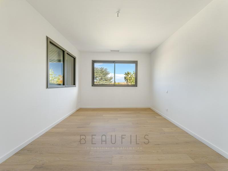 Villa - 255 m² - 7 pièces