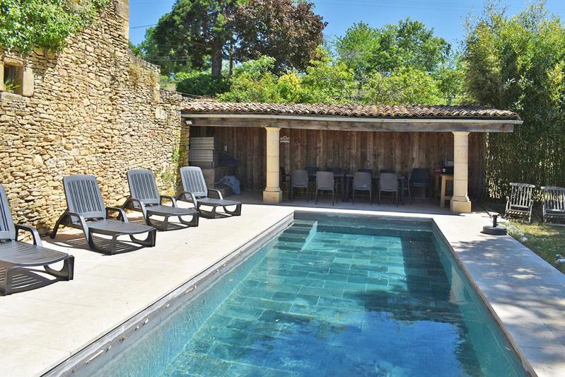 Maison - 403 m² - 18 pièces