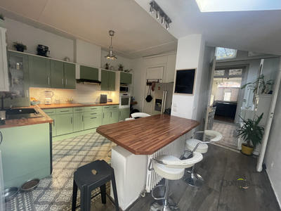 Maison - 144 m² - 5 pièces