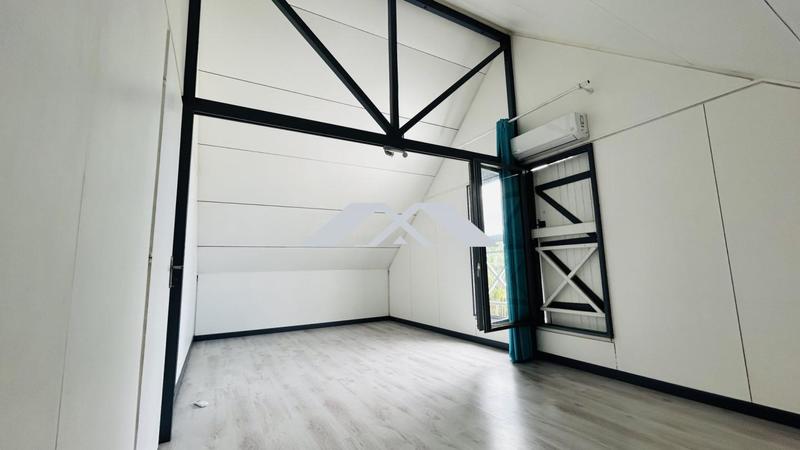 Villa - 136 m² - 5 pièces