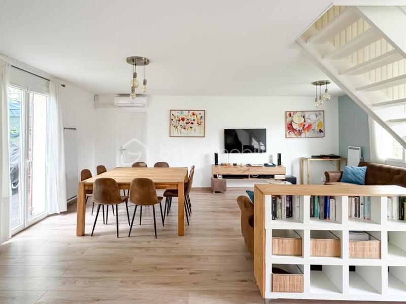 Maison - 140 m² - 7 pièces