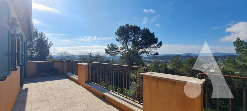 Villa - 205 m² - 5 pièces