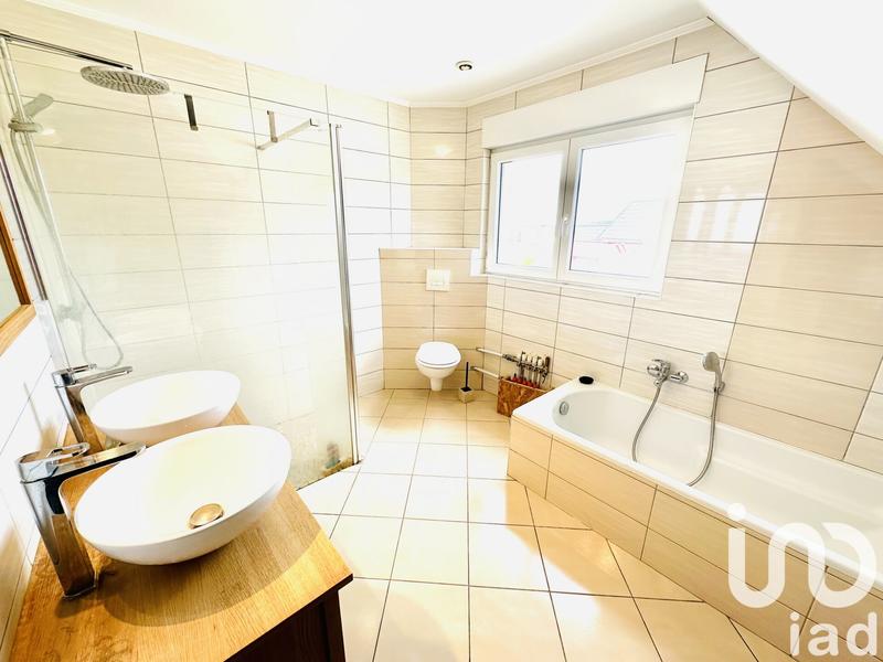 Maison - 101 m² - 5 pièces