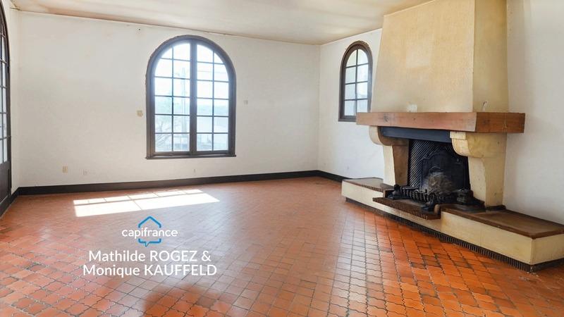 Maison - 274 m² - 7 pièces