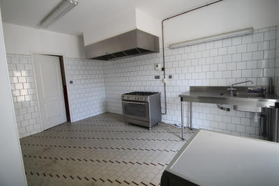 Propriété - 264 m² - 8 pièces