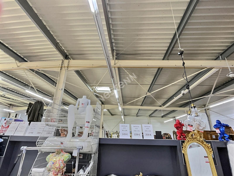 Local commercial - 1 484 m²