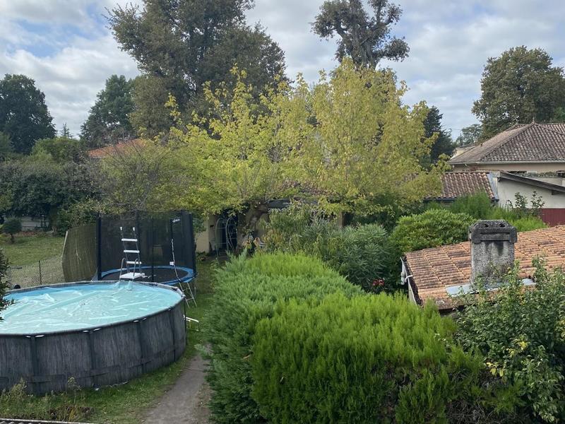 Maison - 250 m² - 5 pièces