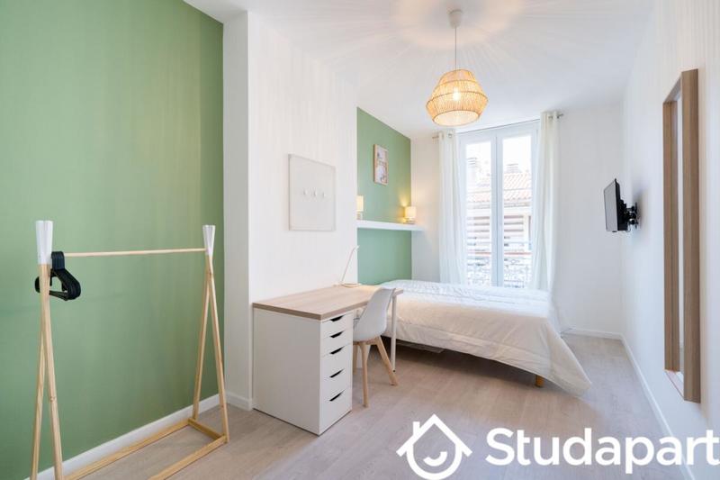 Chambre - 10 m² - 1 pièce