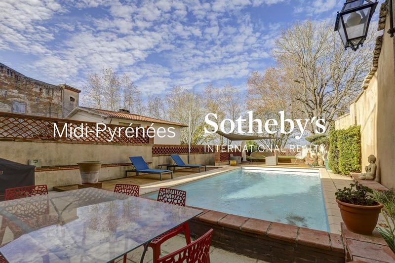 Maison - 258 m² - 5 pièces