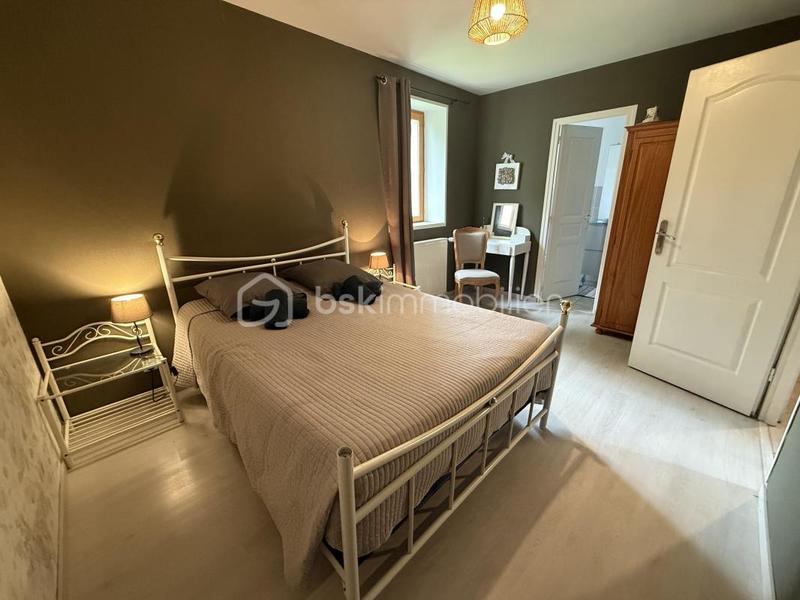 Demeure - 326 m² - 11 pièces