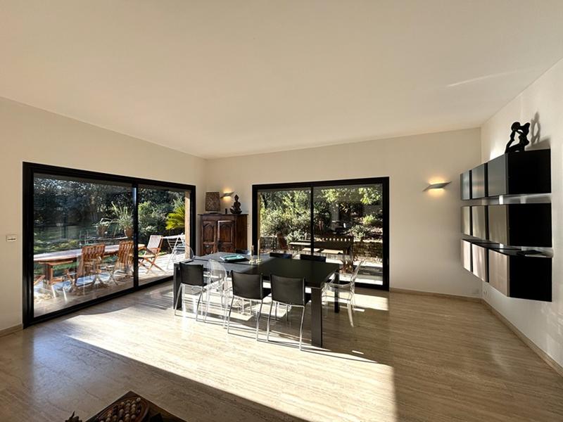 Villa - 200 m² - 5 pièces