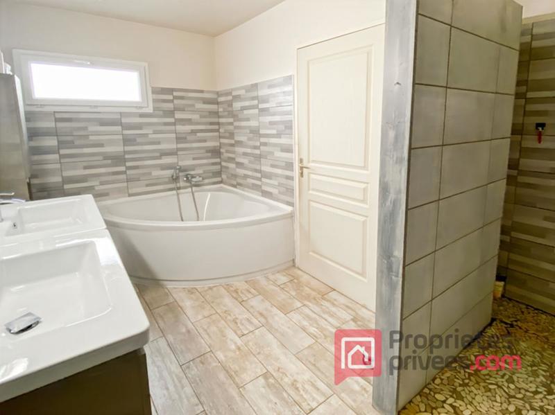 Maison - 175 m² - 9 pièces