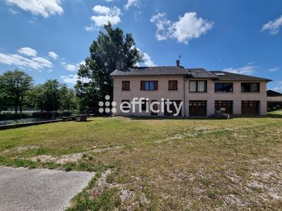 Maison - 350 m² - 15 pièces