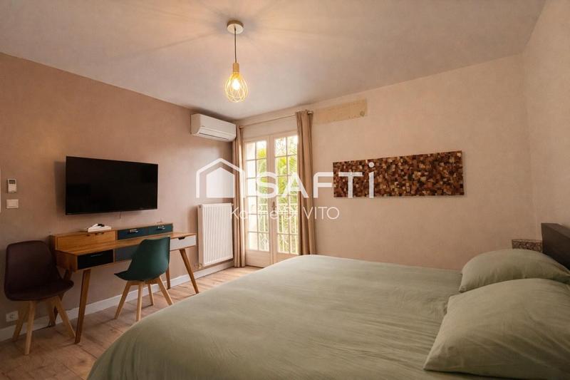 Maison - 203 m² - 8 pièces