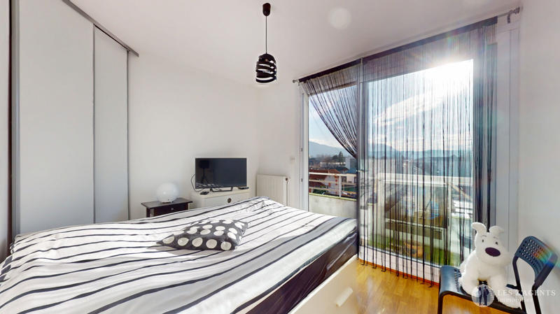 Appartement - 80 m² - 4 pièces