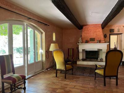 Maison - 230 m² - 6 pièces