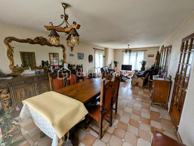 Maison - 153 m² - 8 pièces