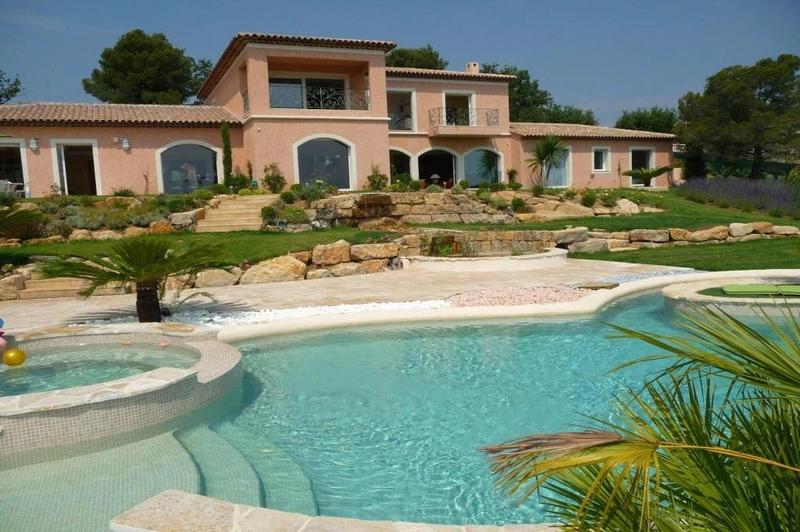 Villa - 780 m² - 7 pièces
