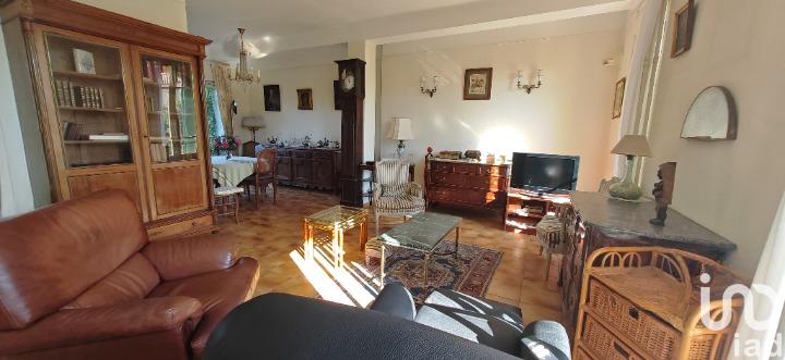 Maison - 307 m² - 14 pièces