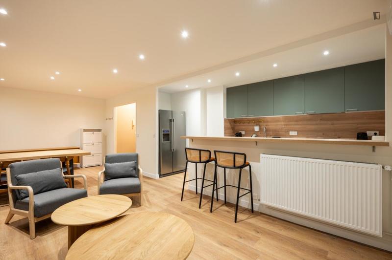 Chambre - 9 m² - 4 pièces