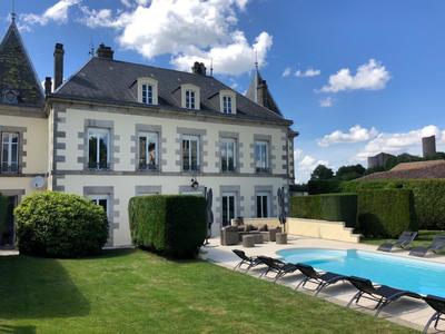 Château - 406 m² - 11 pièces