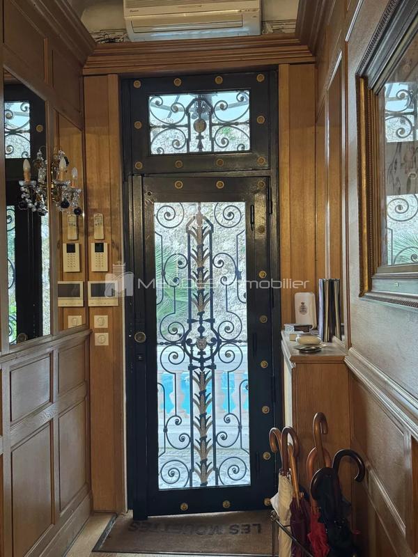 Villa - 169 m² - 7 pièces