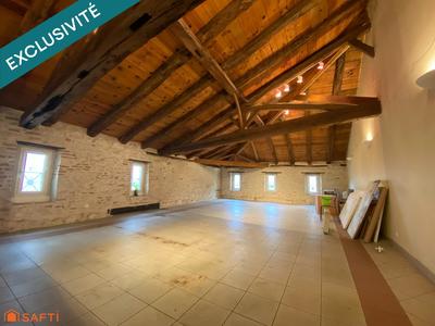 Maison - 300 m² - 8 pièces