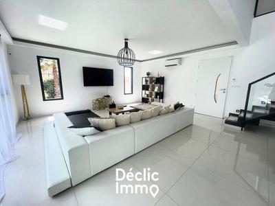 Maison - 195 m² - 5 pièces