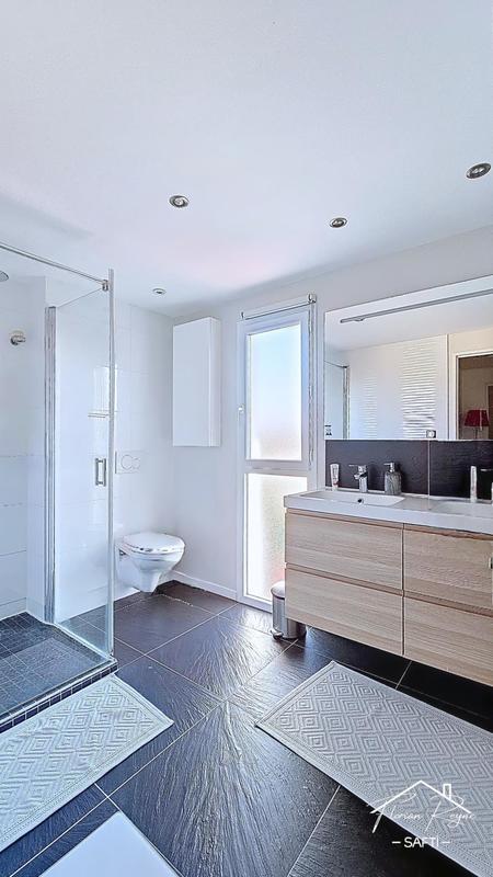 Maison - 84 m² - 4 pièces