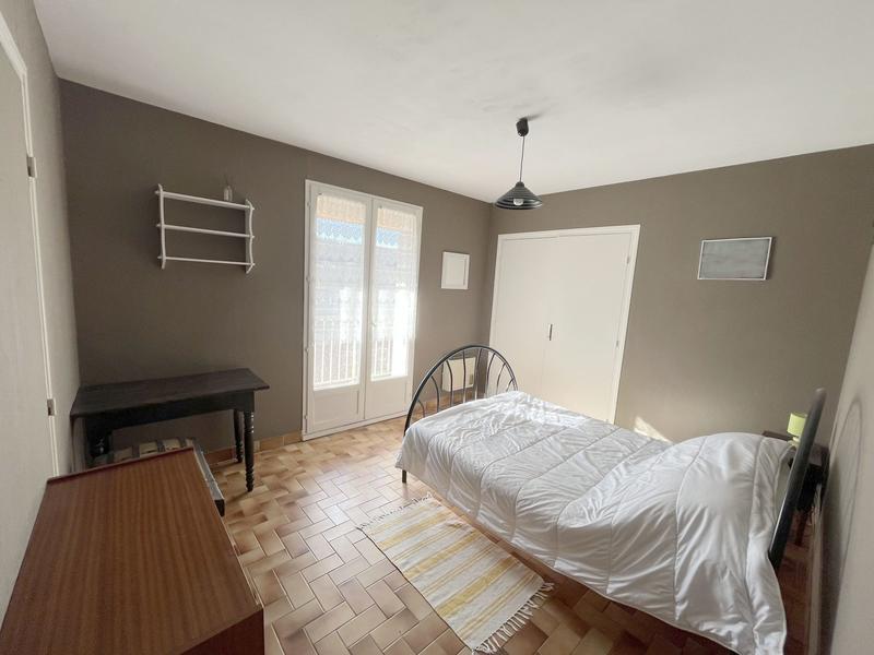 Appartement - 95 m² - 8 pièces