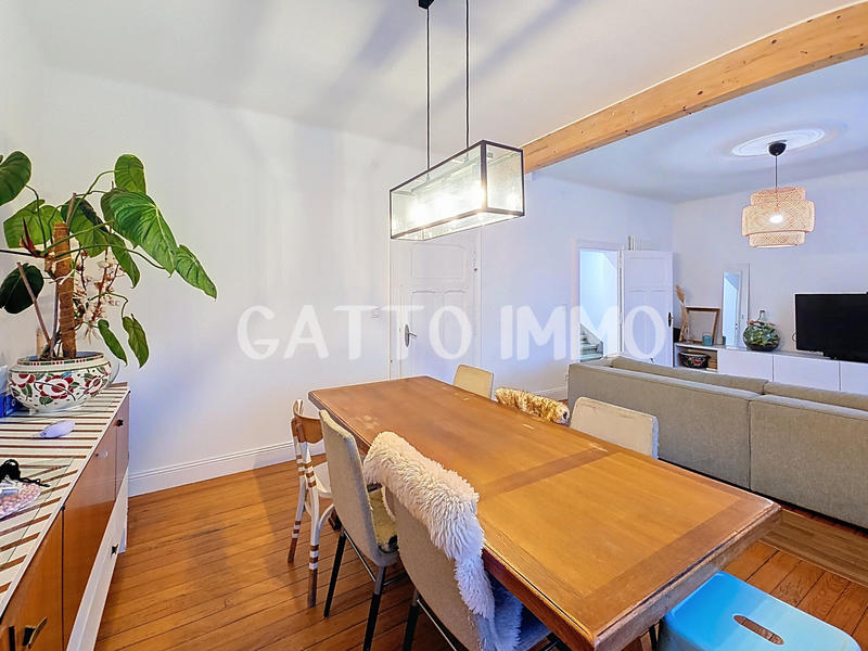 Maison - 140 m² - 5 pièces