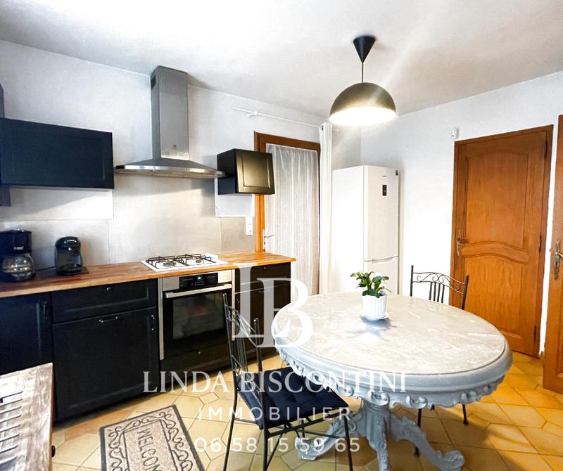 Maison - 140 m² - 8 pièces