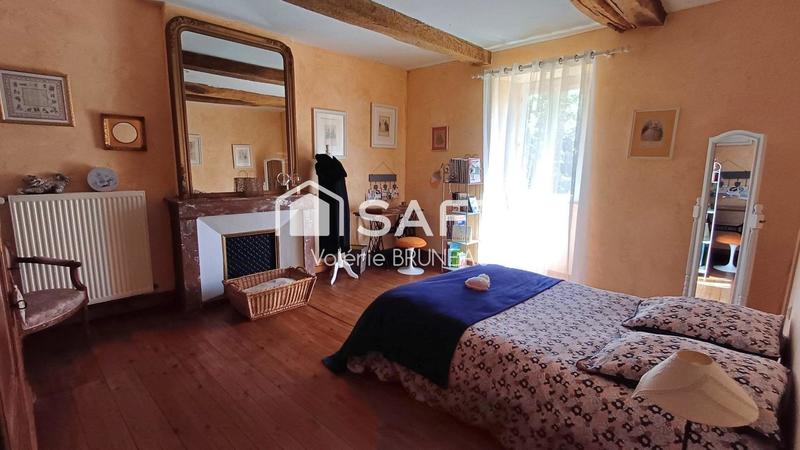 Maison - 390 m² - 13 pièces