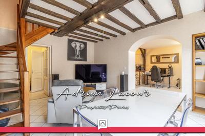 Maison - 74 m² - 4 pièces