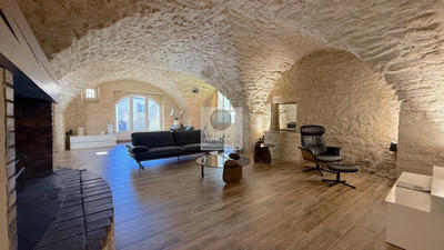 Maison - 219 m² - 6 pièces