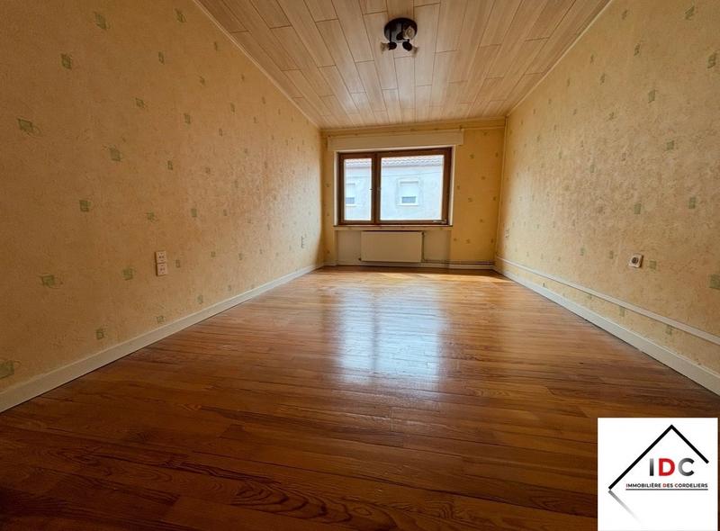 Maison - 202 m² - 6 pièces