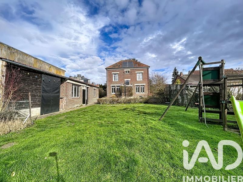 Maison - 260 m² - 10 pièces