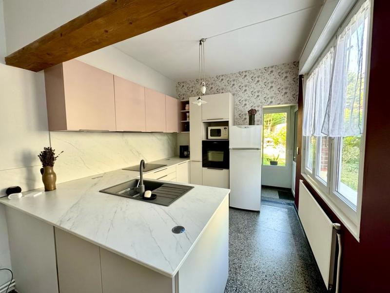 Maison - 220 m² - 7 pièces