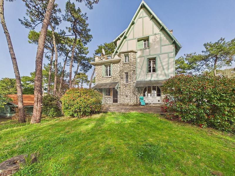 Maison - 140 m² - 7 pièces