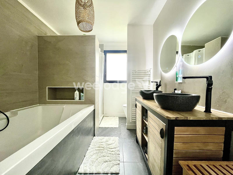 Maison contemporaine - 142 m² - 6 pièces