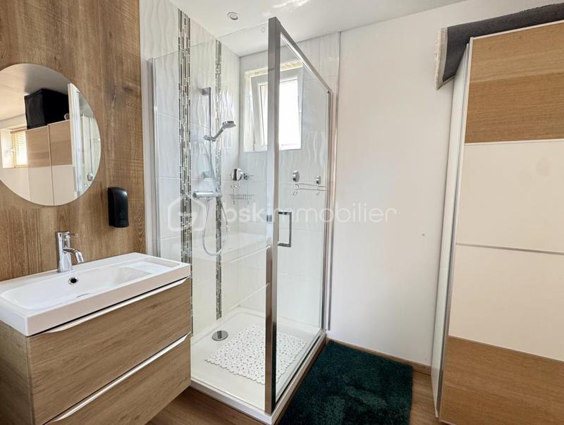 Maison - 211 m² - 6 pièces