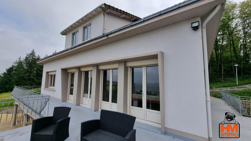 Maison - 180 m² - 7 pièces