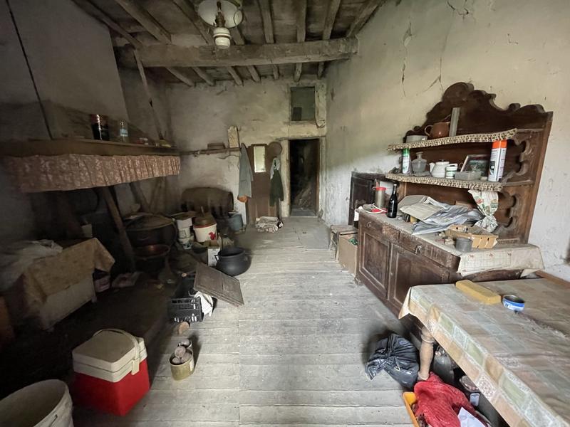 Maison traditionnelle - 250 m² - 12 pièces