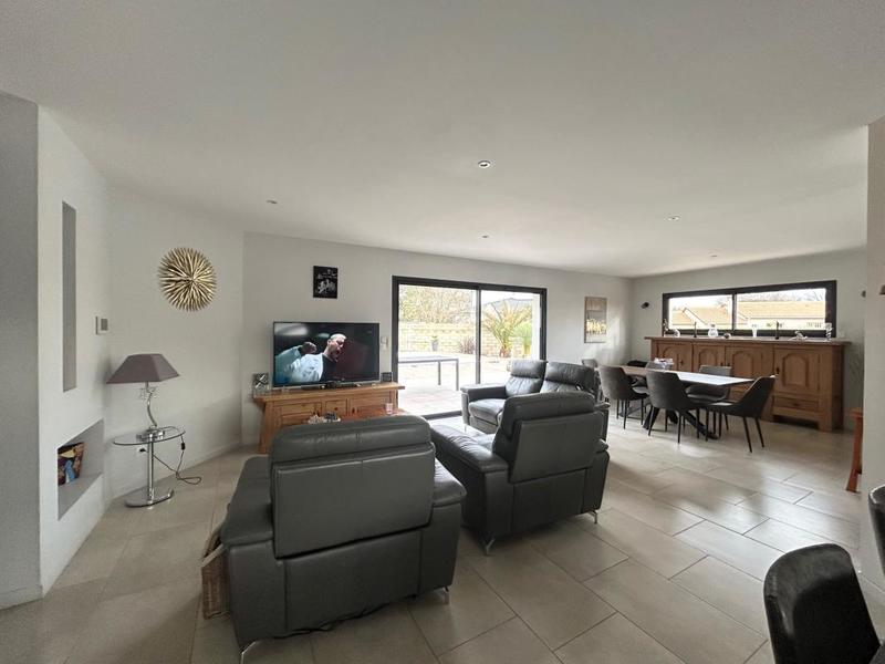 Propriété - 122 m² - 5 pièces