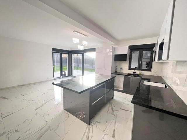 Maison - 114 m² - 4 pièces