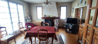 Maison - 195 m² - 10 pièces