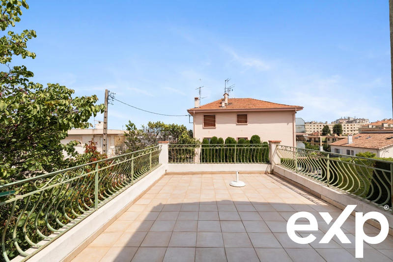 Maison traditionnelle - 155 m² - 6 pièces